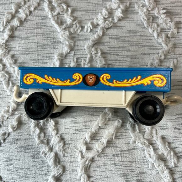 Vintage Fisher Price Four Piece Play Family Circus Train Replacement Part *Read - Picture 3 of 12